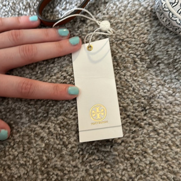 TORY BURCH IVORY GEMINI LINK - Picture 3 of 6